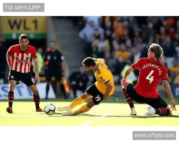 狼队迎战南安普顿争夺英超积分全力以赴展现球队实力与决心 狼队迎战南安普顿争夺英超积分全力以赴展现球队实力与决心